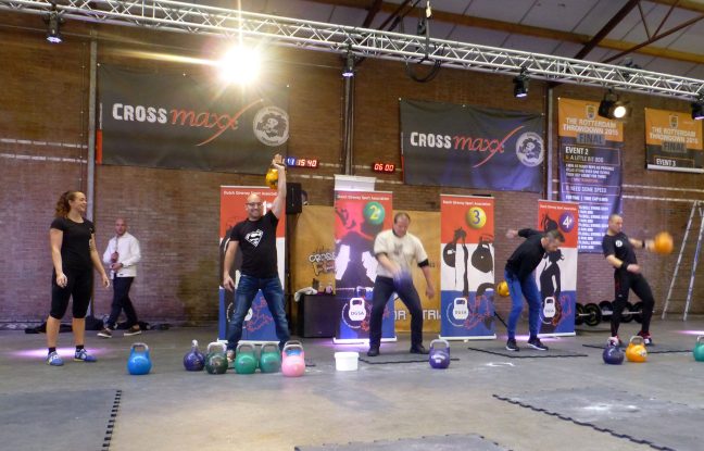 kettlebell sport - kettlebell snatch